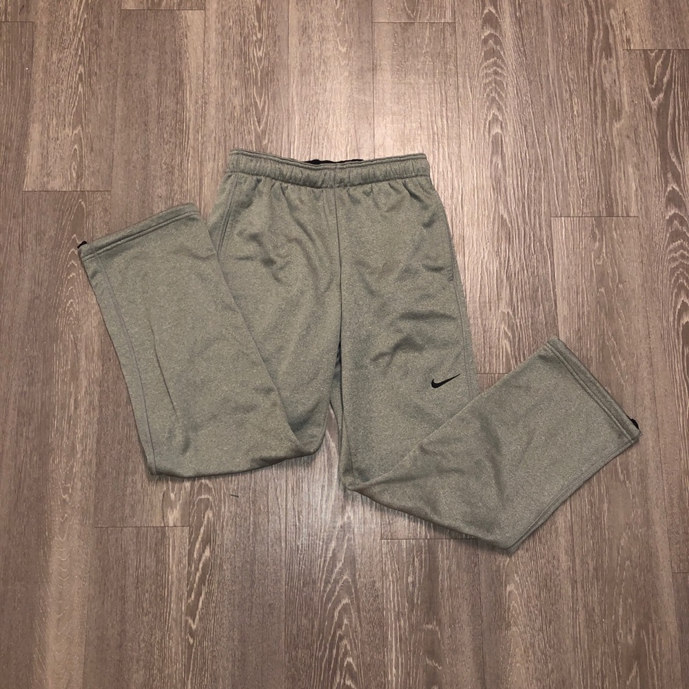 NIKE SWEATPANTS💫